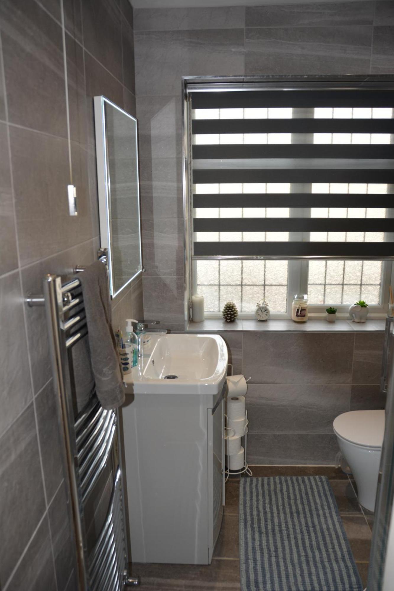 Cozy, Modern, Spacious 4 Bedroom House In London Romford Exteriér fotografie