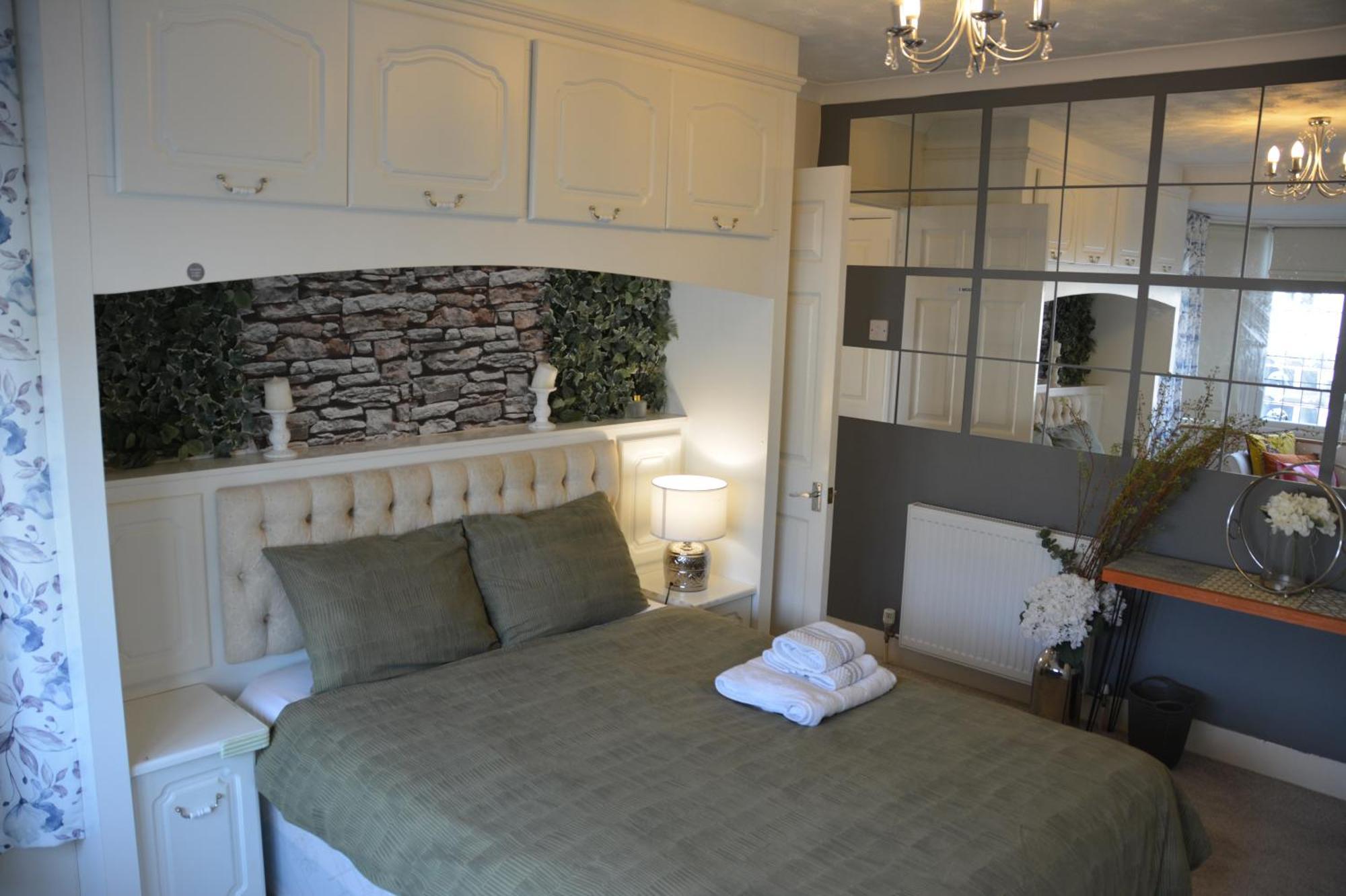 Cozy, Modern, Spacious 4 Bedroom House In London Romford Exteriér fotografie