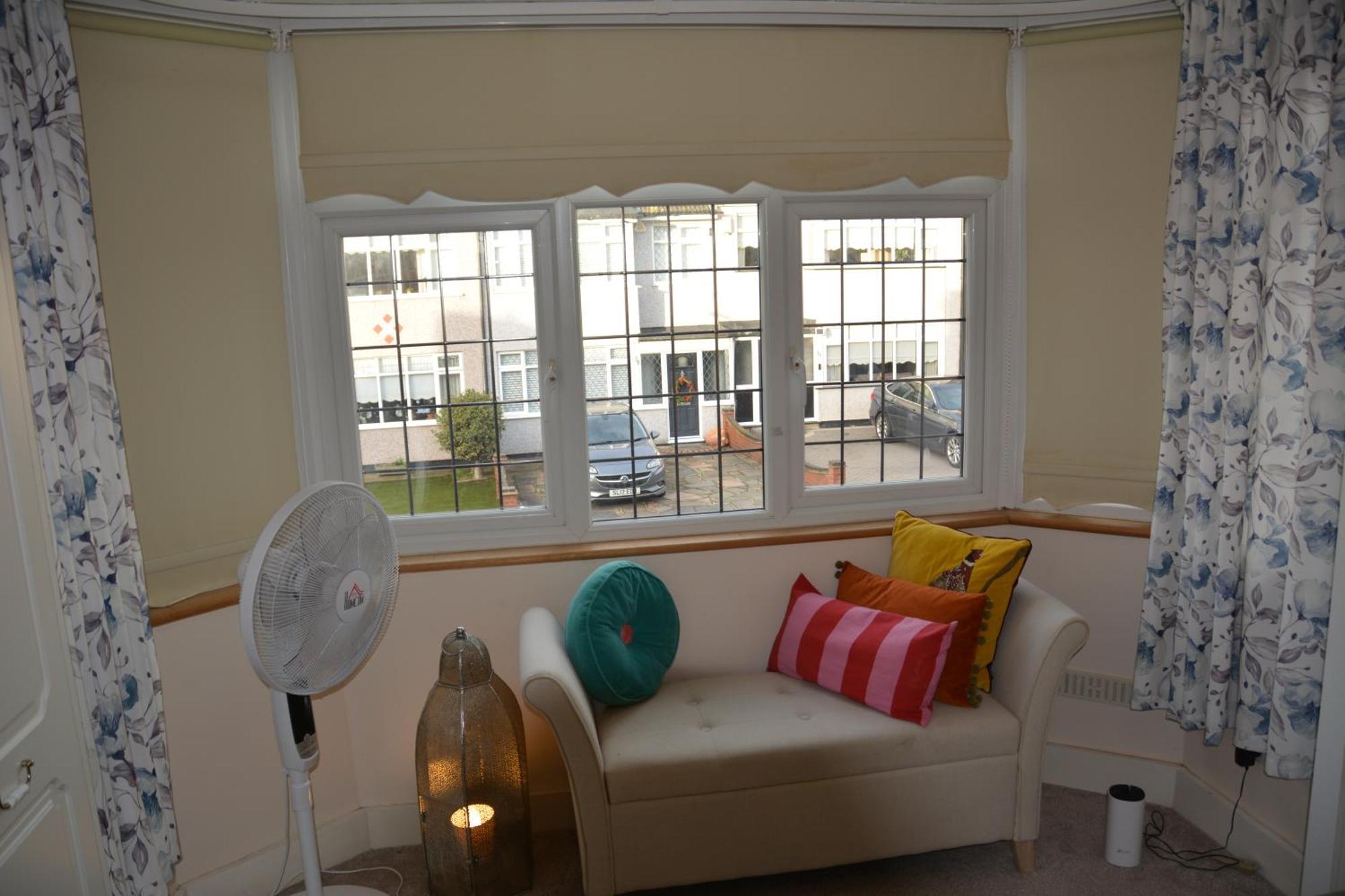Cozy, Modern, Spacious 4 Bedroom House In London Romford Exteriér fotografie